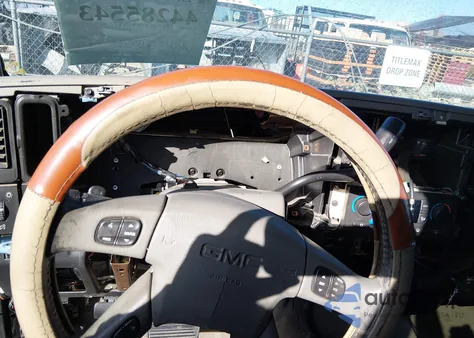 2006 GMC Yukon Denali z USA, uszkodzony, nr VIN 1GKEK63U26J123193